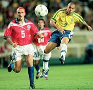 Footballer's favoured foot all in the mind