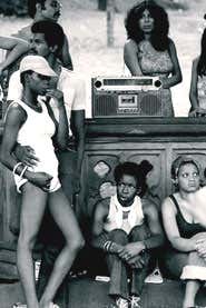 Mobile phone system can identify mystery music