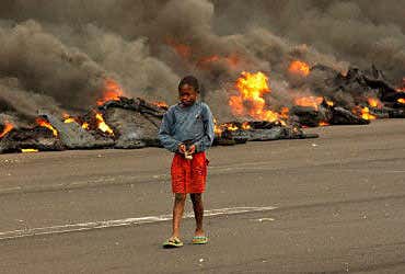 Fast running lava floods Congolese city