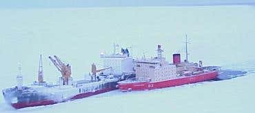 Antarctic rescue mission seeks escape route