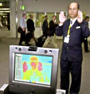 Airports scan for SARS victims' flushed faces