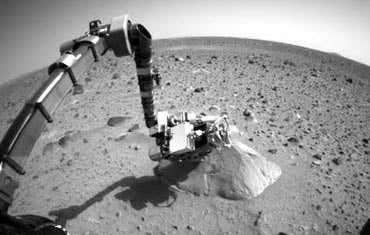 Spirit sends first image since computer crash