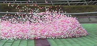 The ping-pong balls became suspended in the air mimicking the behaviour of a real powder snow avalanche 
