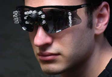 Smart glasses detect eye contact