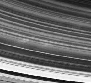 Cassini sees dusty spokes' in Saturn's rings