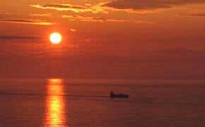 There's gold in them there oceans!