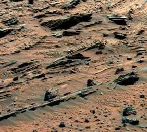 Mars rover's wheel breaks as winter beckons