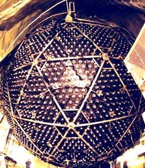 Neutrino 'mixing' may solve dark energy conundrum