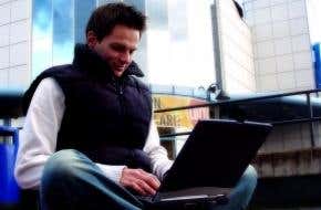 Cities race to reap the rewards of wireless net for all