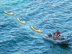 Robotic kayaks test underwater technology
