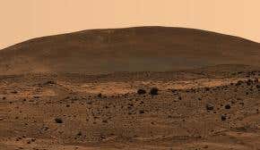 Marooned Mars rover returns stunning panorama