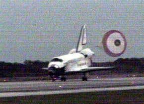 Shuttle Discovery touches down safely