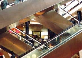 Recruiting smell for the hard sell