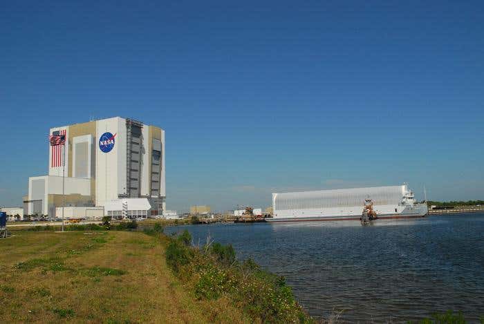 Fuel tank repairs delay shuttle mission