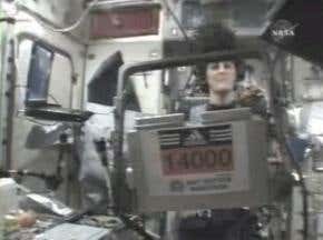 Astronaut completes marathon in space