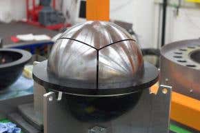 Lab study indicates Mars has a molten core