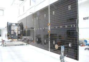 Dawn spacecraft damaged but still set for launch