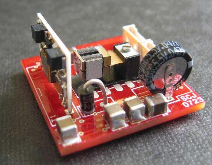 Micro-generator feeds on good vibrations