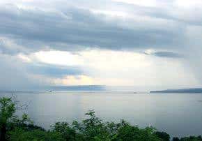 Wetter atmosphere points to global warming