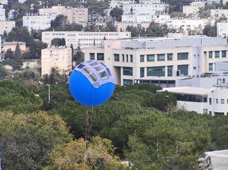 Tethered helium balloons topped with solar cells could harvest sunlight without covering large areas of ground