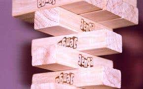 How to create an extreme overhang with toy bricks