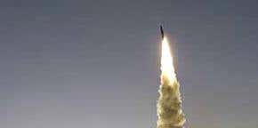 'Jury-rigged' missile to destroy falling spysat