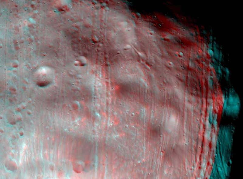 Phobos pops off the screen in this 3D view when seen through red-and-blue 3D glasses. Glasses should be worn with red over the left eye to get the proper effect