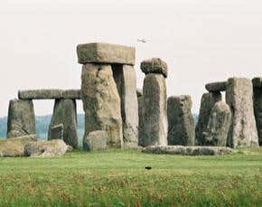 Human remains explain Stonehenge mystery