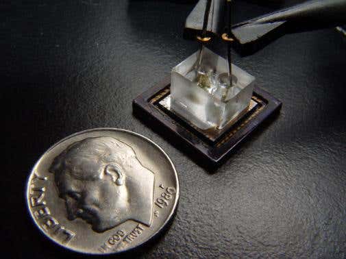 iPod-size microscope could become lifesaving gadget