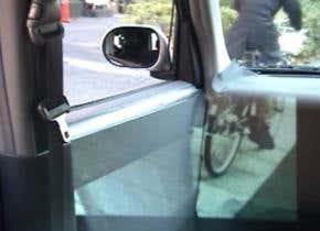 'Transparent cockpit' removes car blind spots