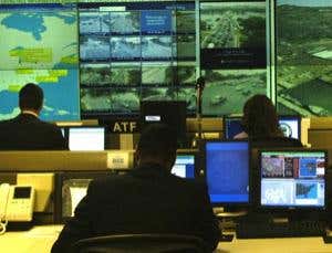 Obama urged to get tough on cyber attacks