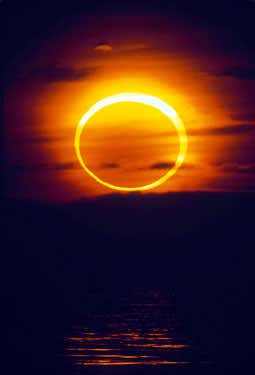 A total solar eclipse seen from California in 1992  