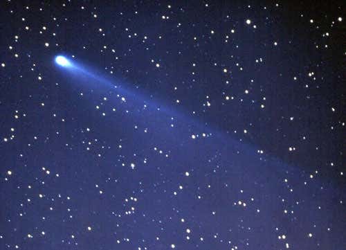 Comet Kohoutek, seen in 1991. It was originally thought to be an object from the distant Oort cloud, but later studies suggest it is actually from the Kuiper Belt 