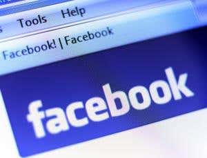 Why social networks like their privacy policies private