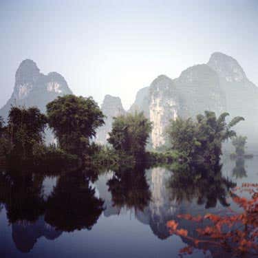 Fullmoon. Lit only by moonlight