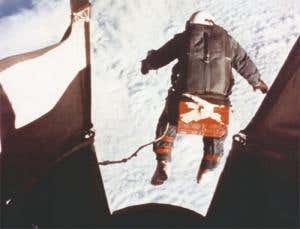 'Space diver' to attempt first supersonic freefall