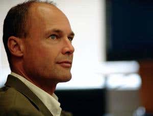 Bertrand Piccard: Flying around the world on sunlight