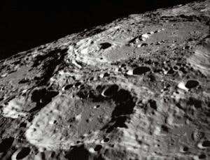 Chlorine study suggests moon is dry after all