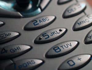 Acoustic trick gives 'dumbphones' touchscreen feel