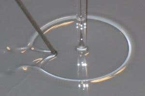 Kitchen sink experiment simulates exotic white holes