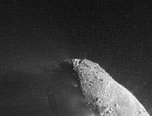 Comet caught throwing basketball-sized snowballs