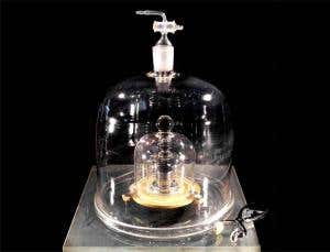 Atom counting helps kilogram watch its weight