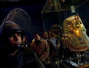 Hawass admits Egypt's ancient heritage is in danger