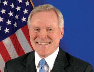 US navy chief: I'm on a mission to stop using oil