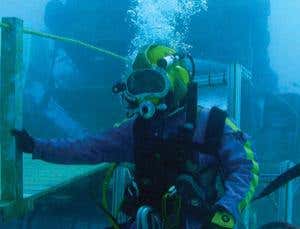 Visit to the coral gardeners' seabed lab