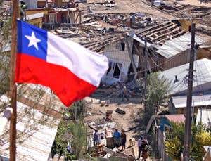 Strange skies: Weird earthquake warning lights