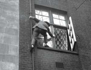 Wireless meters tell snoopers when you are not home