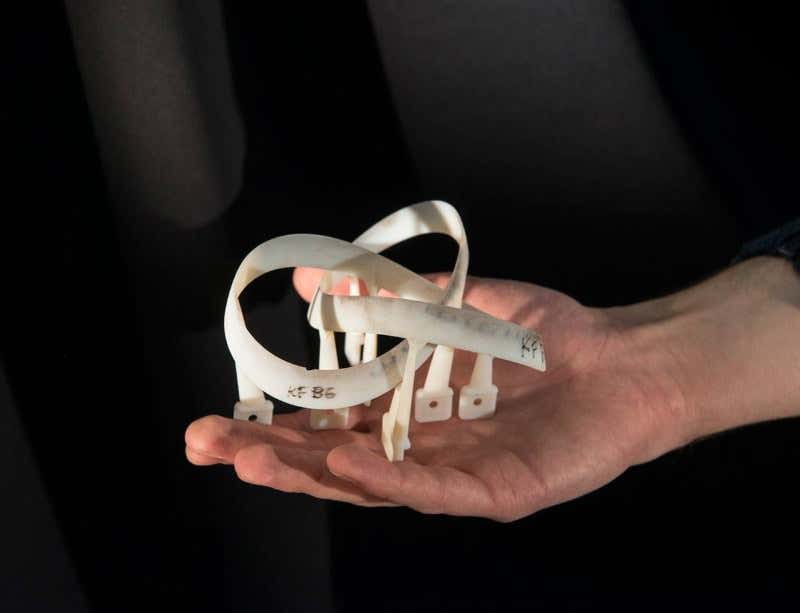 The strip forming 3D-printed knot used to create the vortex has the cross section of a hydrofoil 