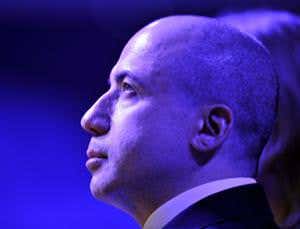 Can millionaire physicists draw the masses to science?