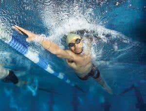 Robotic swim buddy snaps your stroke from below